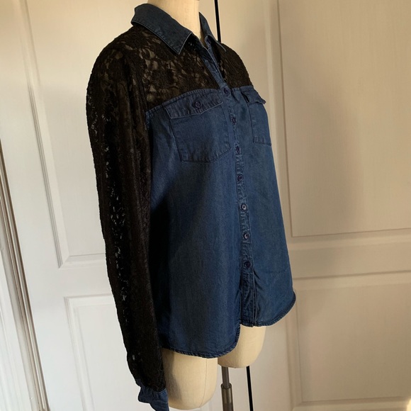 Denim and lace Guess top ~ like new - Picture 2 of 7